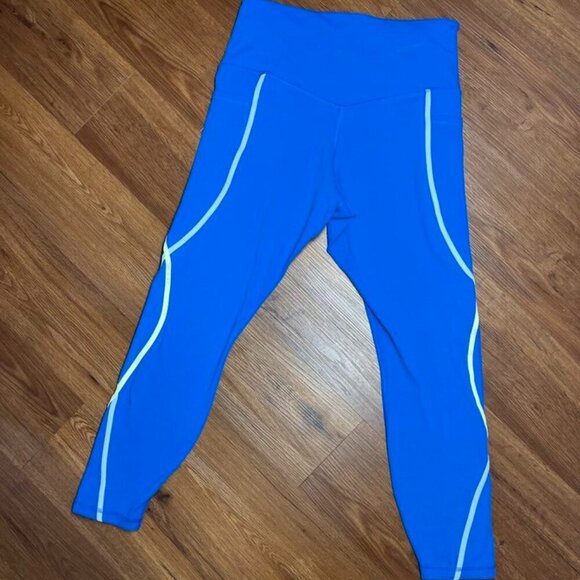 👉 Members Mark Blue Athletic Leggings w/ White Trim L - Picture 5 of 7